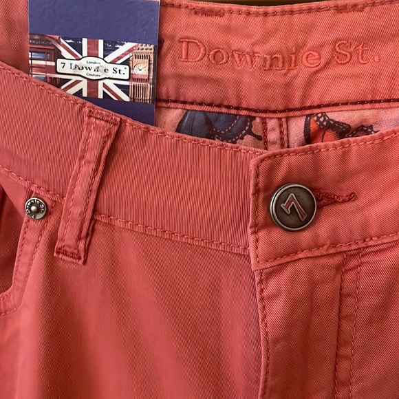 7 Downie St. Red Chelsea Mid-Rise Straight Jeans Size 34 - Picture 6 of 16